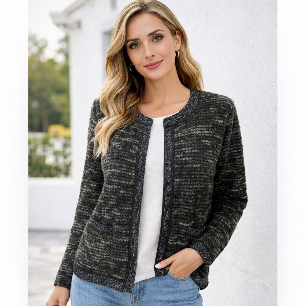 Anna Women's Black and Gray Sweater size M